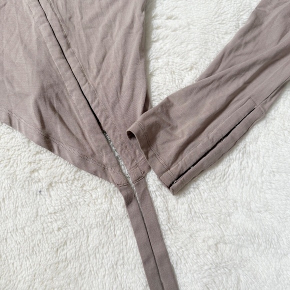 I.AM.GIA Garnet Top Asymmetrical Hook & Eye Cold Shoulder Taupe Size Large - Picture 3 of 6